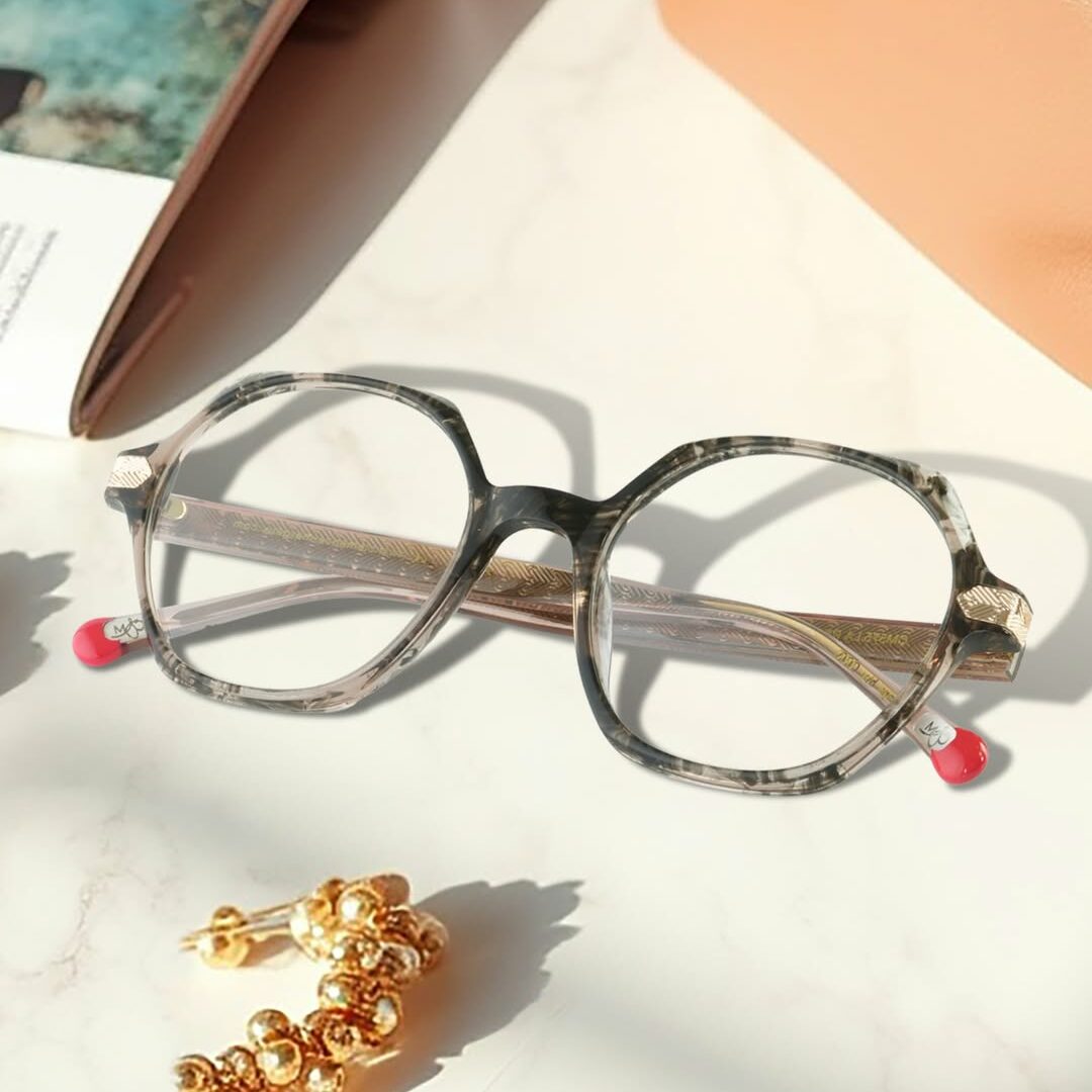 la reflet🥰 tel un accessoire précieux aux subtils éclats dorés #lareflet révèle votre féminité